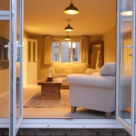 Luxury 6-Bedroom House 5 Minutes From Bicester Village Shopping Outlet Chesterton  エクステリア 写真