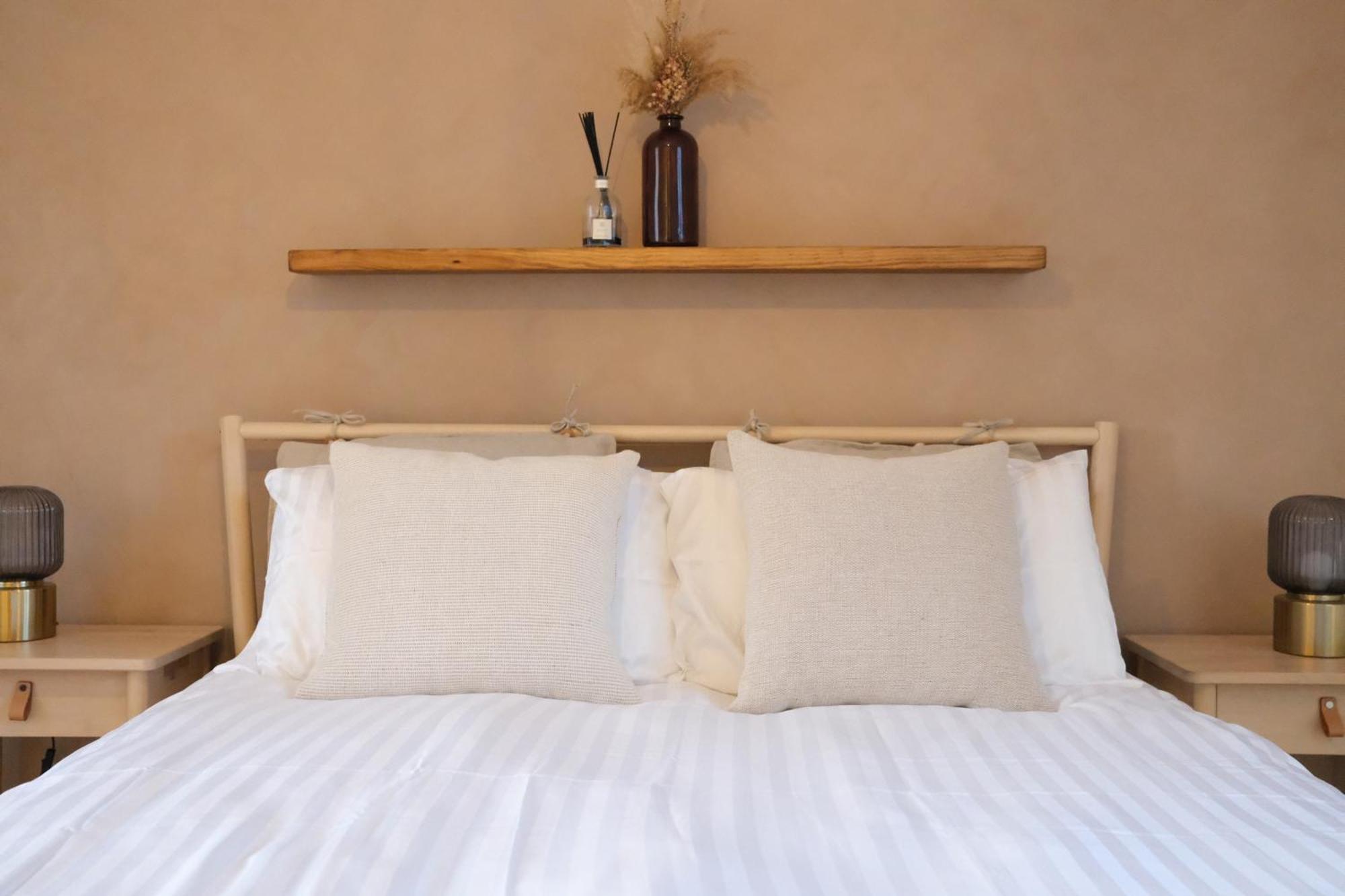 Luxury 6-Bedroom House 5 Minutes From Bicester Village Shopping Outlet Chesterton  エクステリア 写真