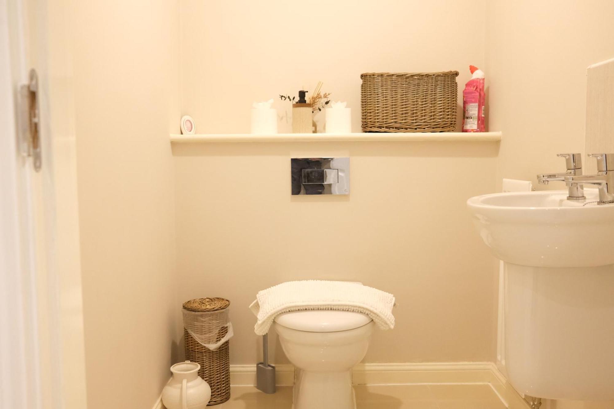 Luxury 6-Bedroom House 5 Minutes From Bicester Village Shopping Outlet Chesterton  エクステリア 写真