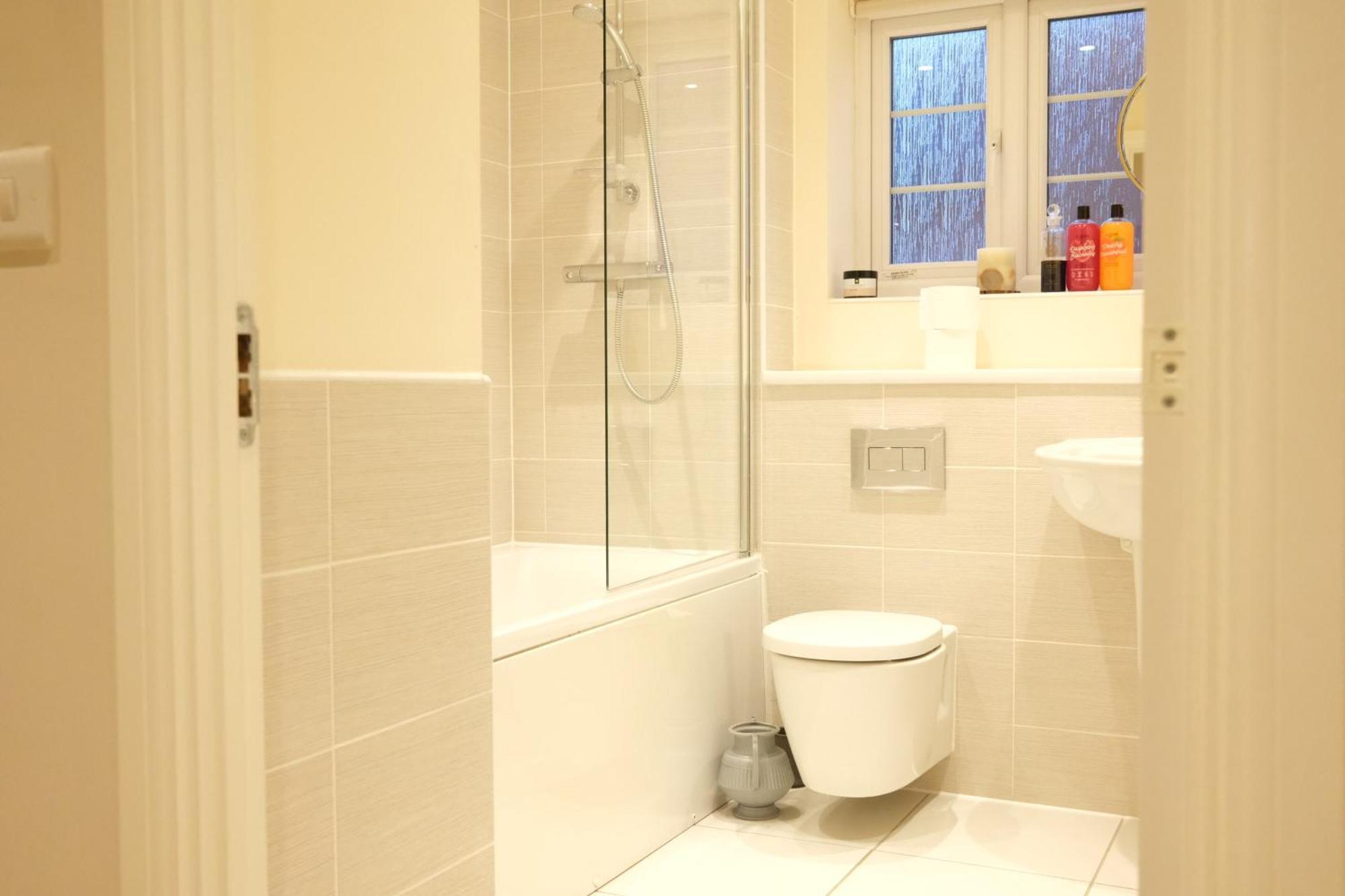 Luxury 6-Bedroom House 5 Minutes From Bicester Village Shopping Outlet Chesterton  エクステリア 写真
